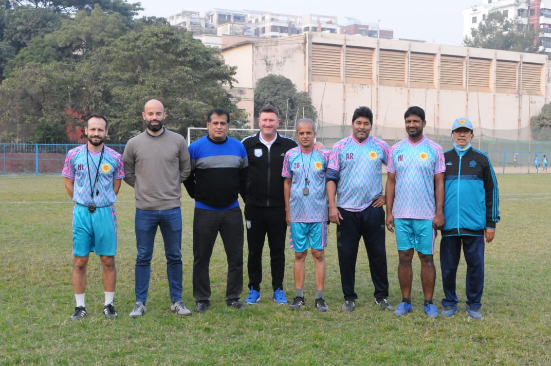 The head coach and the technical director of Bangladesh national football team visited Abahani Club